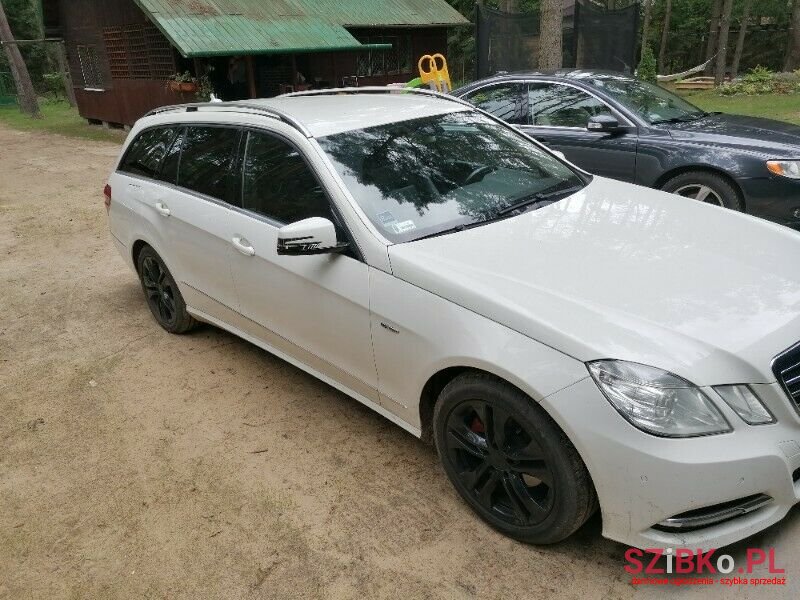 2012' Mercedes-Benz Klasa E photo #4