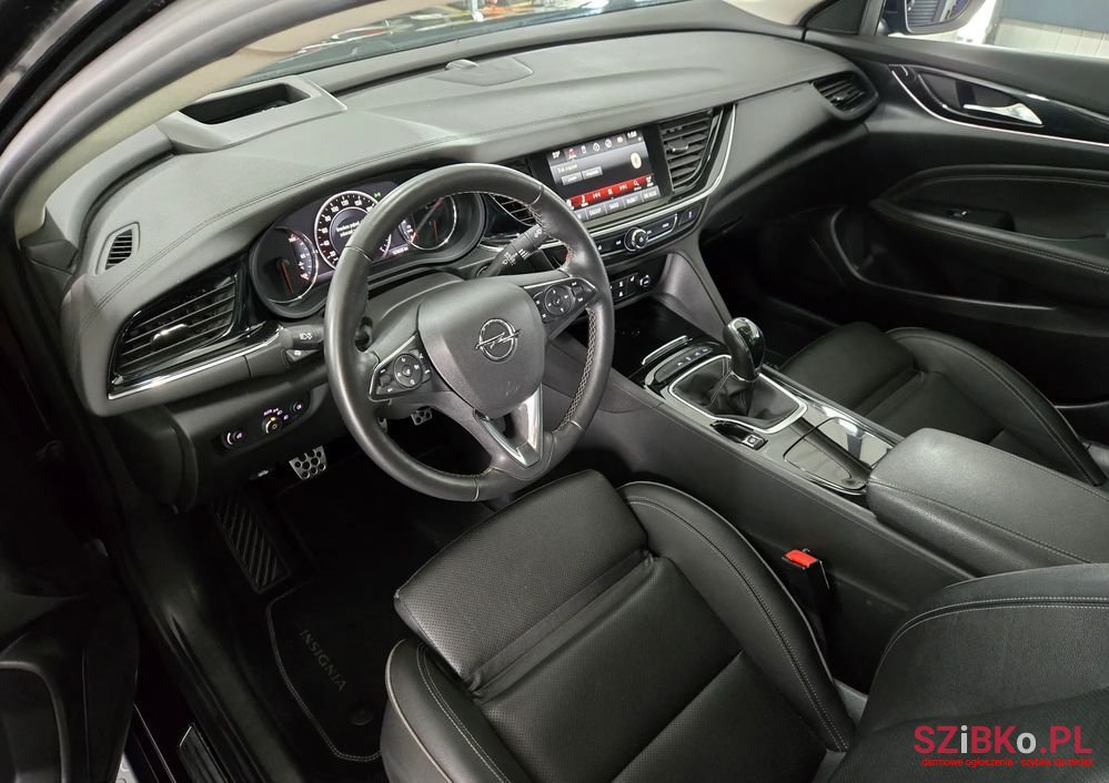 2018' Opel Insignia photo #6
