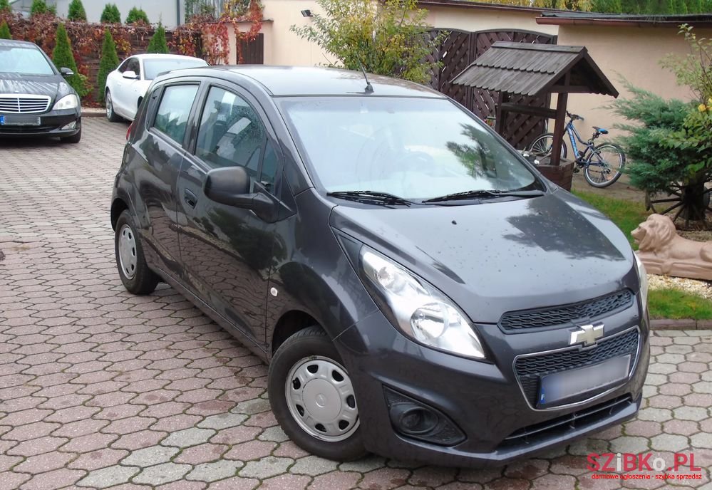 2013' Chevrolet Spark 1.0 Base photo #2