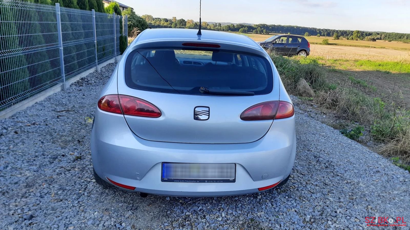 2007' SEAT Leon photo #5