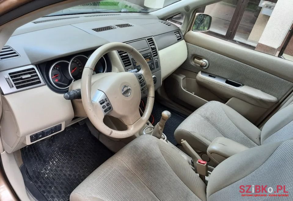 2008' Nissan Tiida photo #5