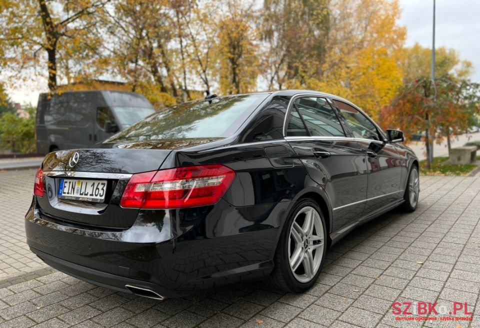 2011' Mercedes-Benz Klasa E photo #5