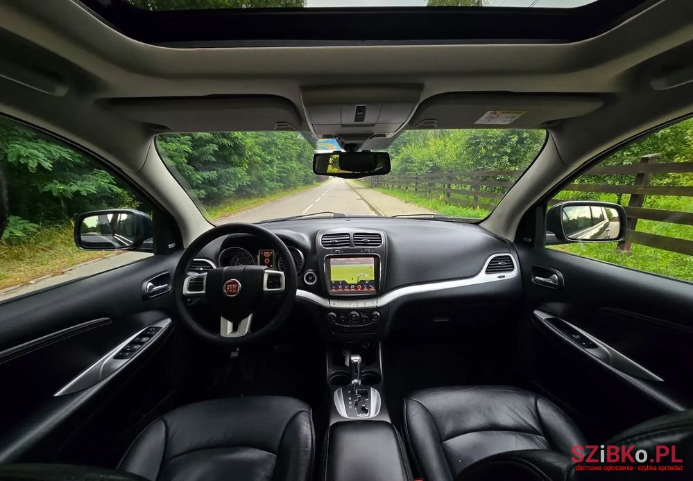 2014' Fiat Freemont photo #4