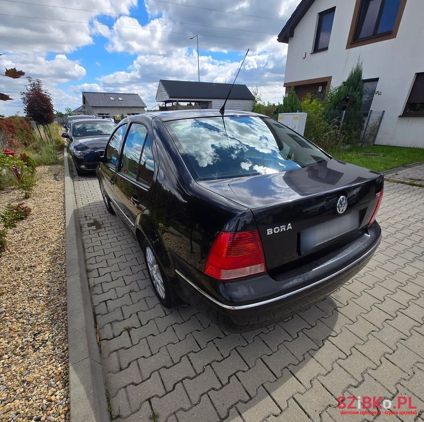 2002' Volkswagen Bora photo #3