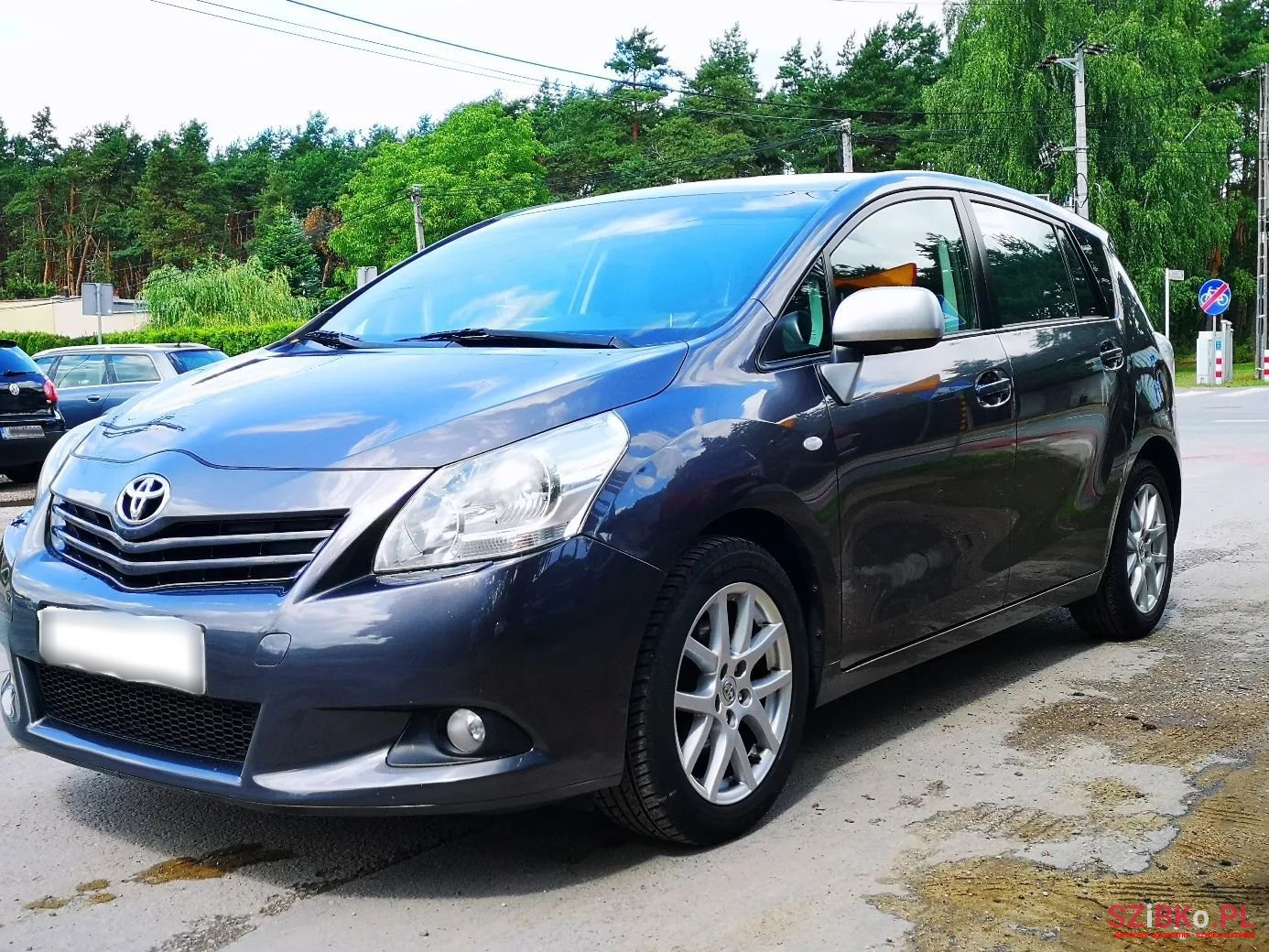 2010' Toyota Verso photo #1