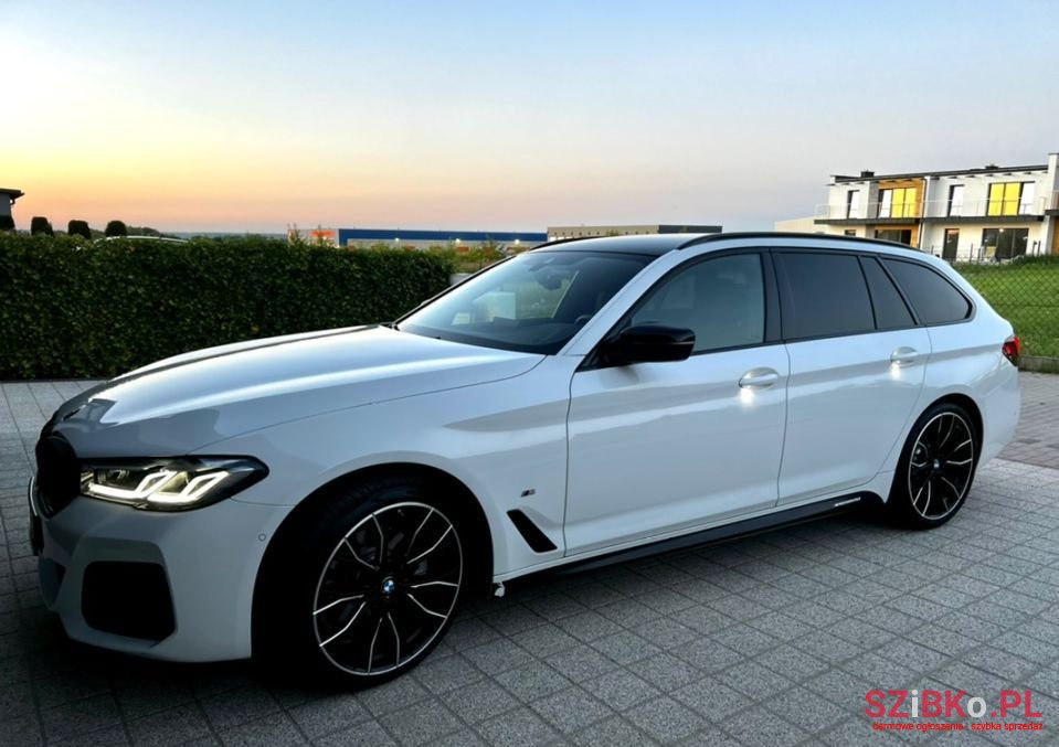 2021' BMW Seria 5 photo #4