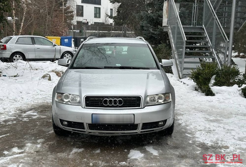 2003' Audi A4 Avant photo #1
