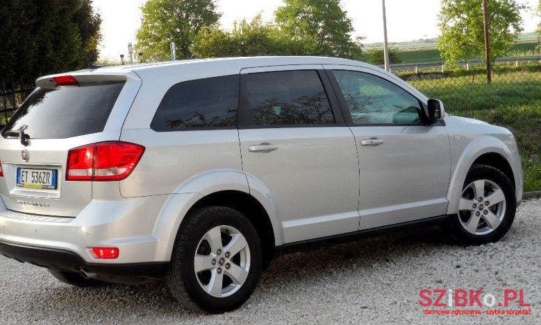 2012' Fiat Freemont photo #4