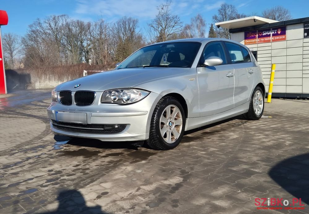 2008' BMW 1 Series 118I Edition Sport photo #5