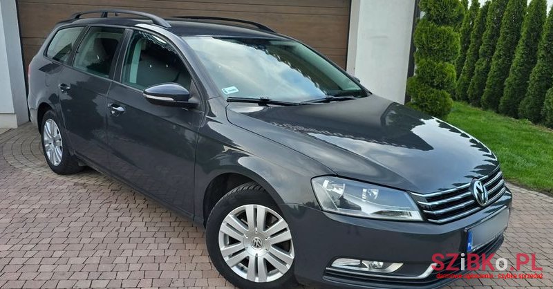2011' Volkswagen Passat photo #1