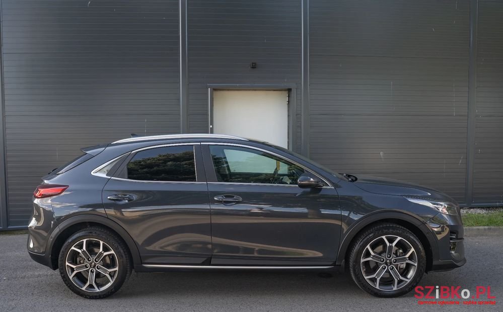 2021' Kia XCeed photo #6