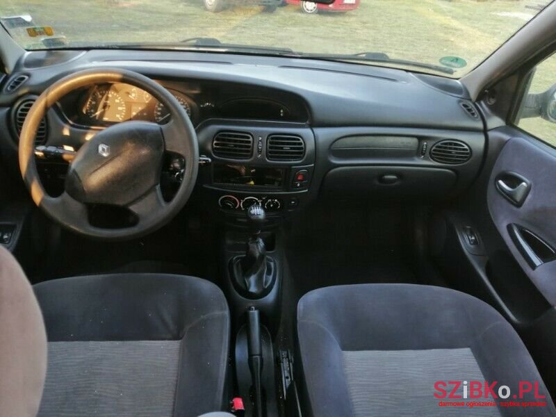2003' Renault Megane photo #3