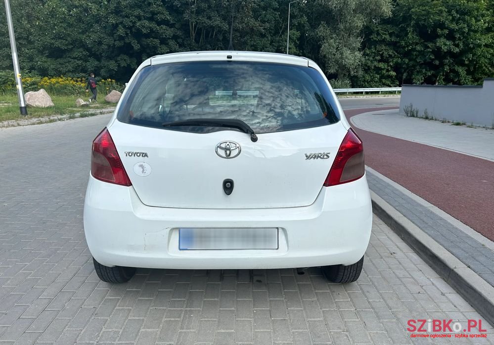 2006' Toyota Yaris 1.0 Luna photo #4