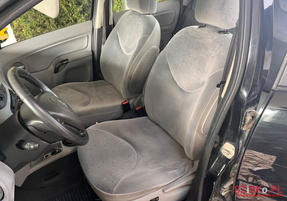 2002' Citroen C3 photo #6