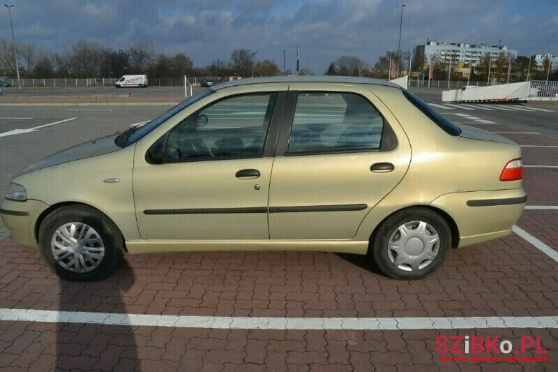 2005' Fiat Albea photo #1