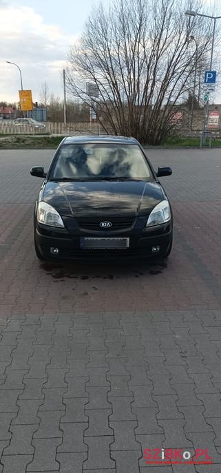 2006' Kia Rio photo #2