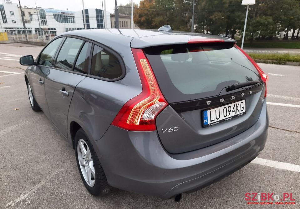 2016' Volvo V60 photo #3