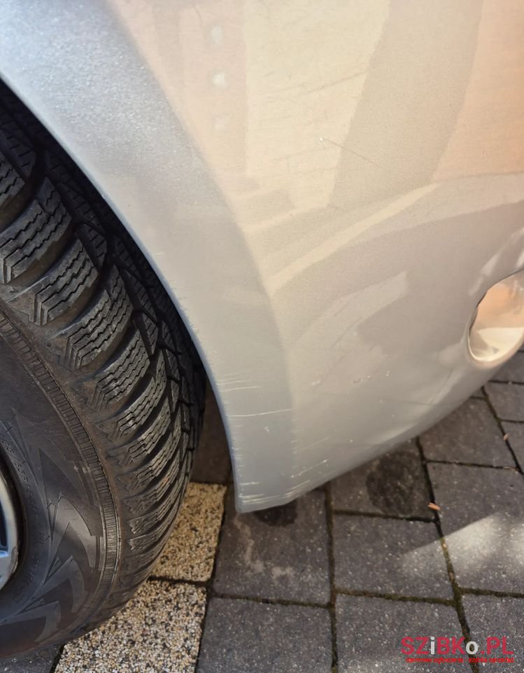 2008' Toyota Yaris photo #4