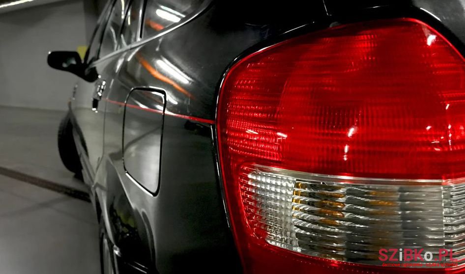 2000' Mazda 323 photo #5