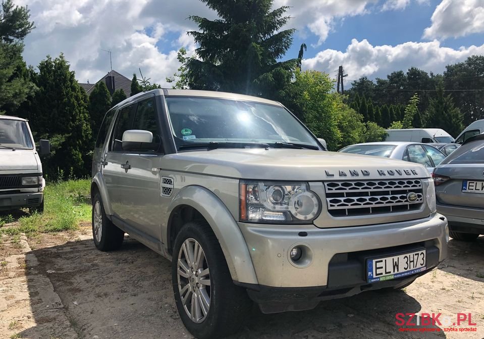 2010' Land Rover Discovery photo #2