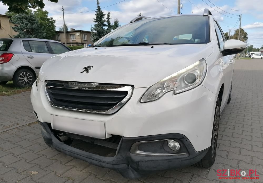 2015' Peugeot 2008 photo #6
