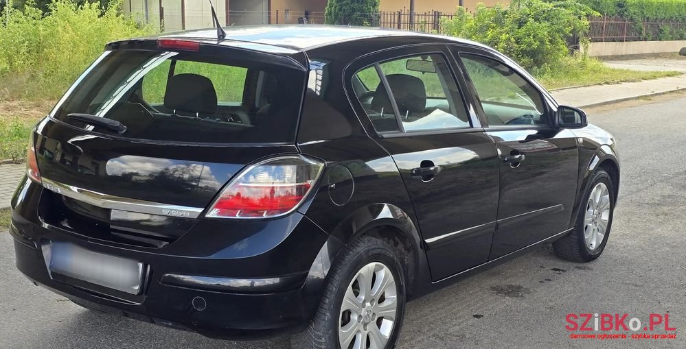 2008' Opel Astra 1.7 Cdti Edition photo #3