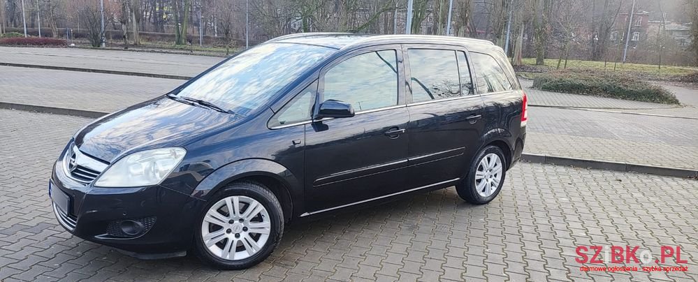2008' Opel Zafira 1.7 Cdti Cosmo photo #2