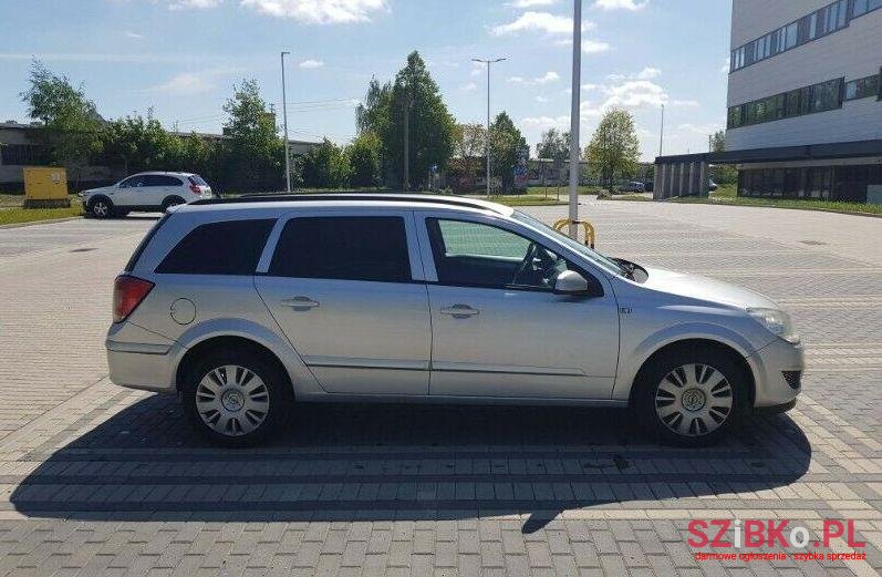 2007' Opel Astra photo #1