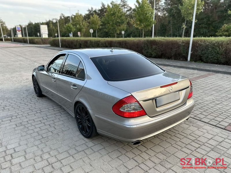 2007' Mercedes-Benz E-Class 280 photo #2