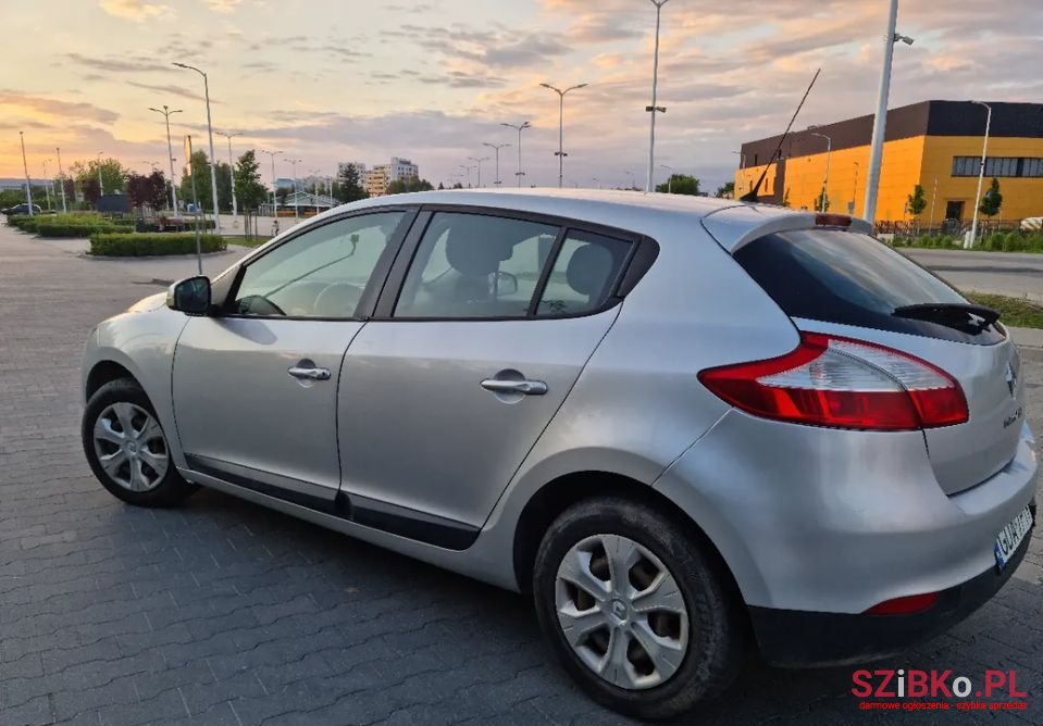 2010' Renault Megane photo #5