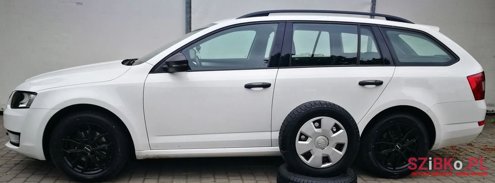 2016' Skoda Octavia photo #1