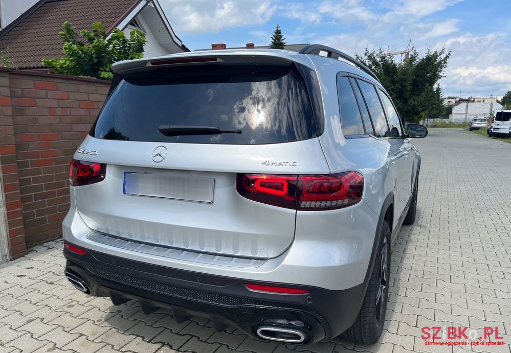 2022' Mercedes-Benz GLB photo #2