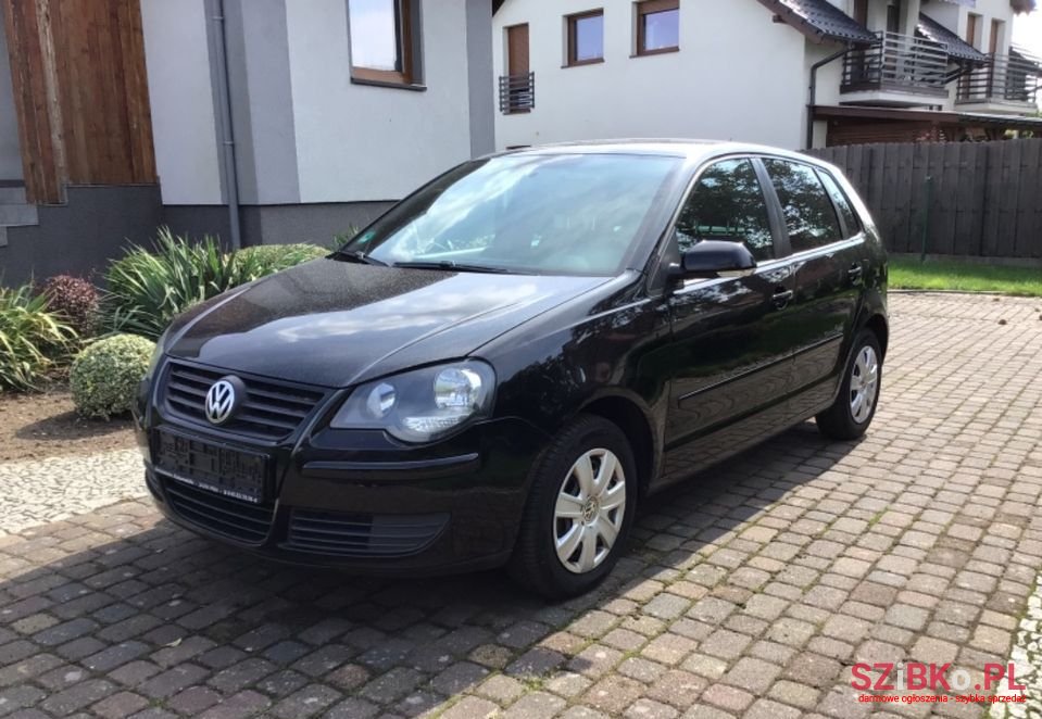 2009' Volkswagen Polo photo #1