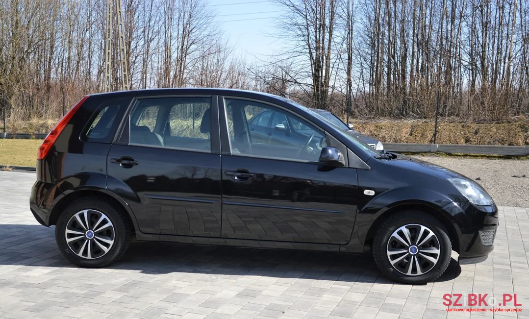 2007' Ford Fiesta photo #4