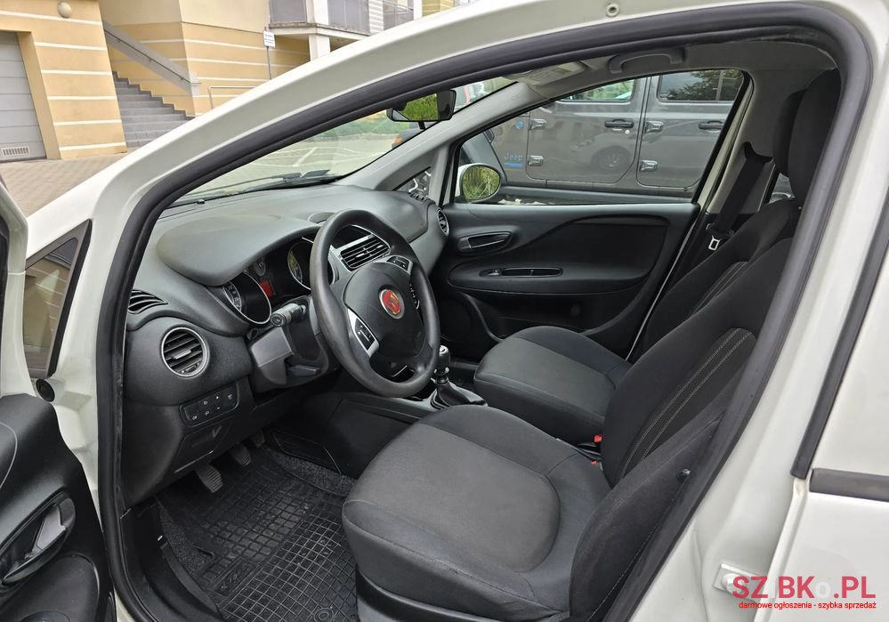 2017' Fiat Punto photo #5