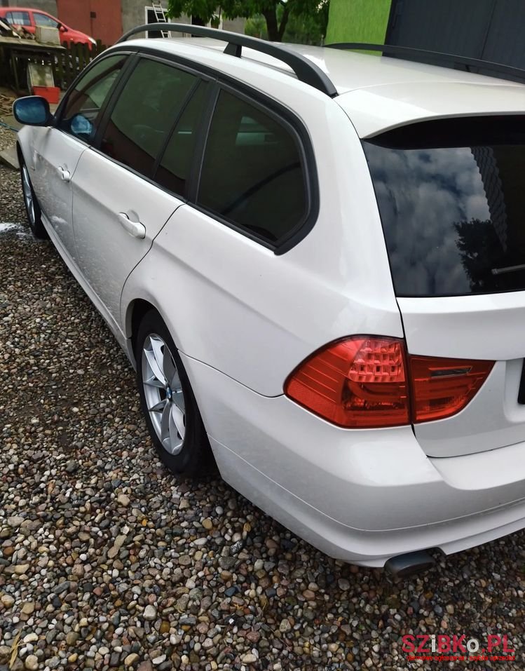 2008' BMW 3 Series 318D photo #4