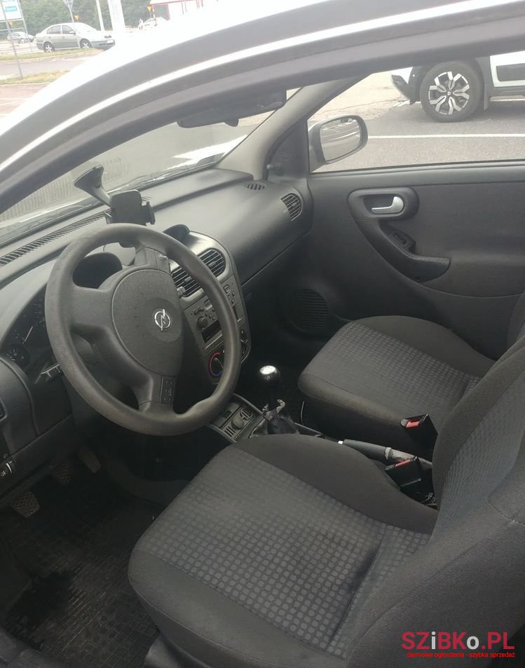 2003' Opel Corsa 1.2 16V Essentia photo #5