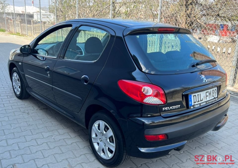 2012' Peugeot 206 Plus photo #2