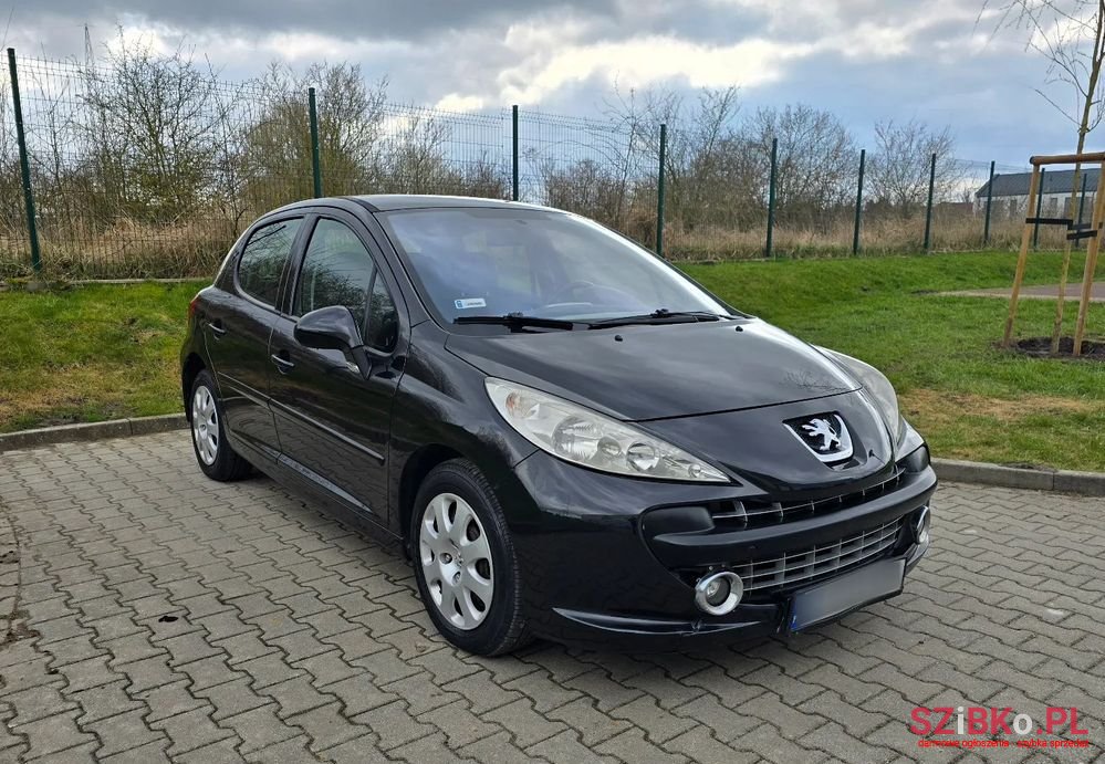 2006' Peugeot 207 photo #2