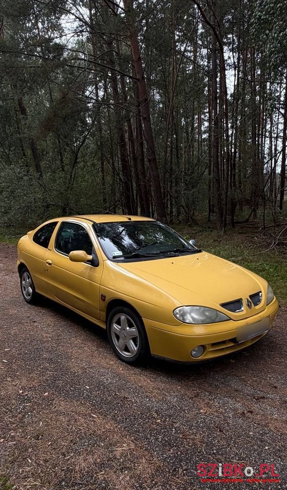 2001' Renault Megane 1.6 Privilege photo #1