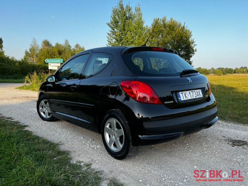 2007' Peugeot 207 Sporty photo #2