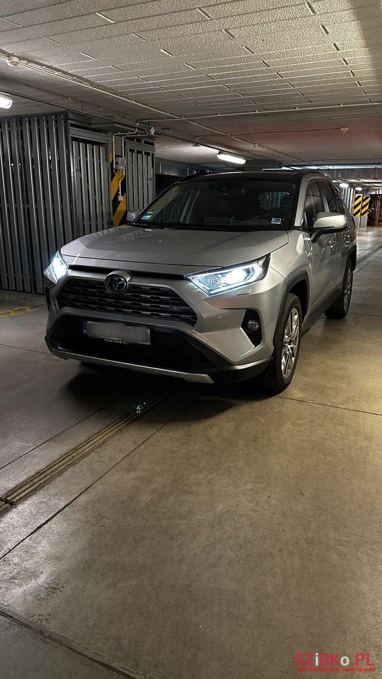 2020' Toyota RAV4 photo #1