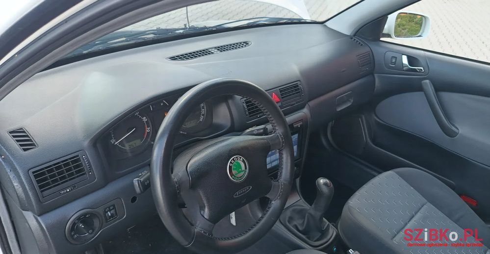 2003' Skoda Octavia photo #4