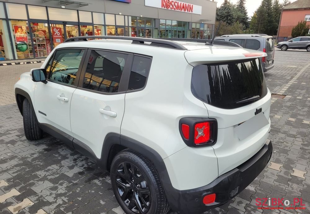 2016' Jeep Renegade photo #2