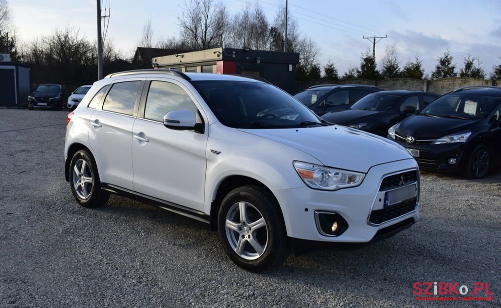 2015' Mitsubishi ASX photo #4