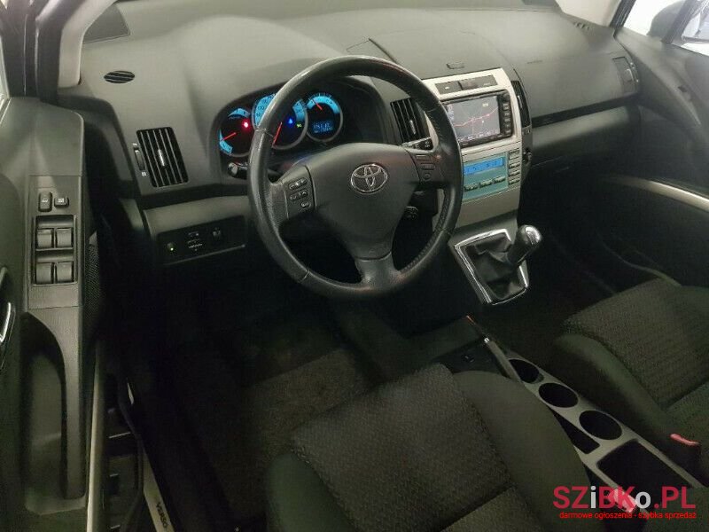 2009' Toyota Verso photo #5