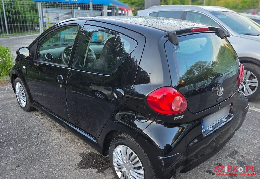 2008' Toyota Aygo photo #2