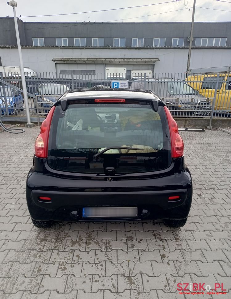 2007' Peugeot 107 1.0 Trendy photo #6