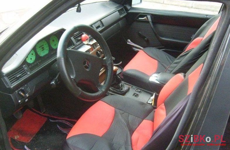 1995' Mercedes-Benz E-Class photo #1