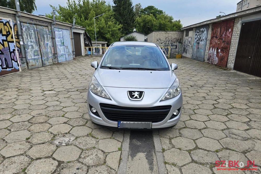 2010' Peugeot 207 1.4 16V Trendy photo #5